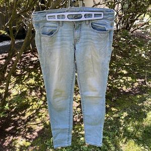 American Eagle Jeans Size 6 Regular Jegging Light Wash Very good condition